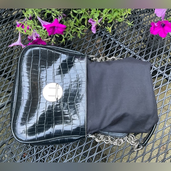 Adorable Black Shiny Silver Hardware & Chain Alligator Texture Bag! - Picture 6 of 16